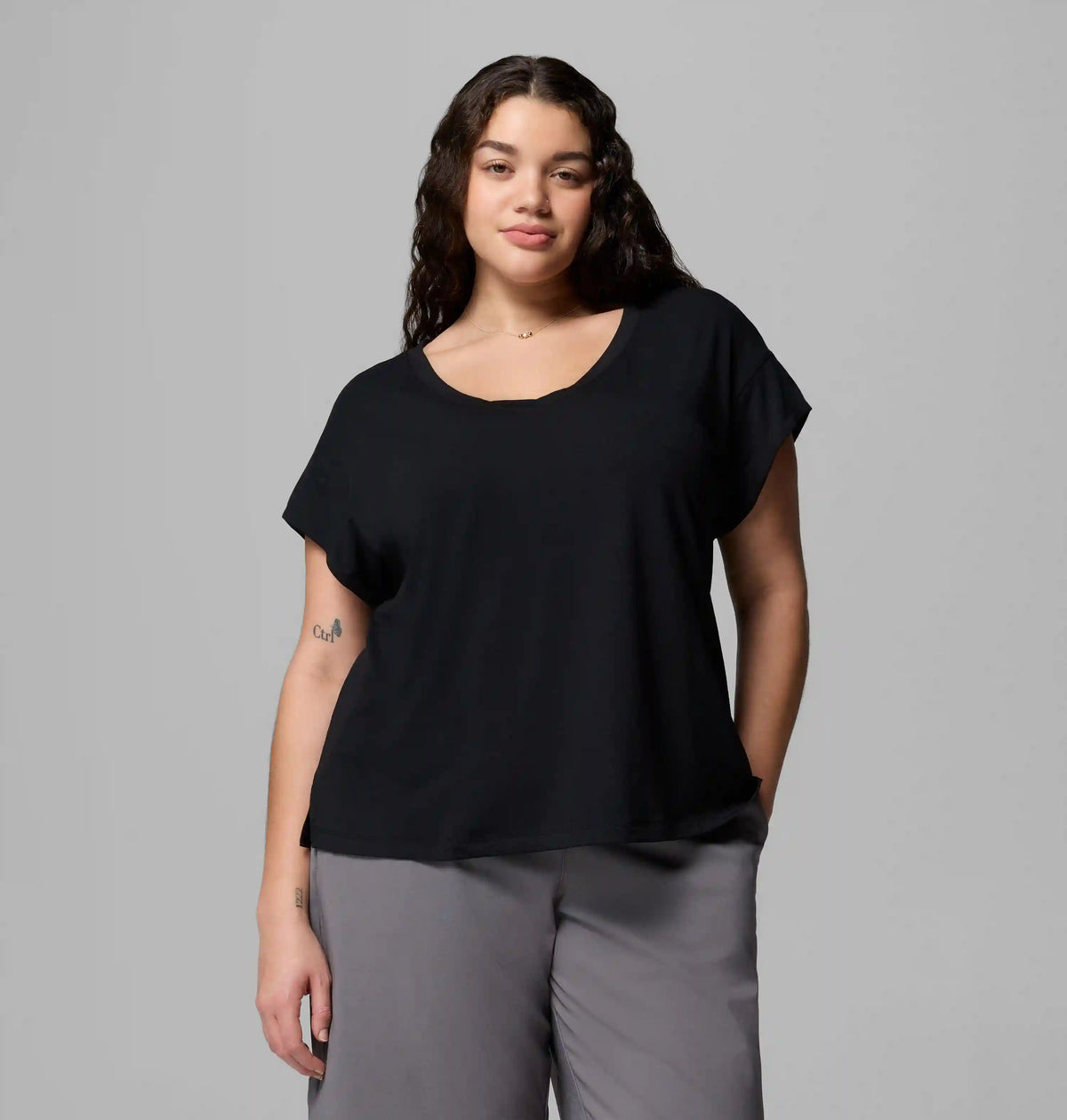 Women's Daniela Falls V-Neck Short Sleeve Tee - Plus Size
