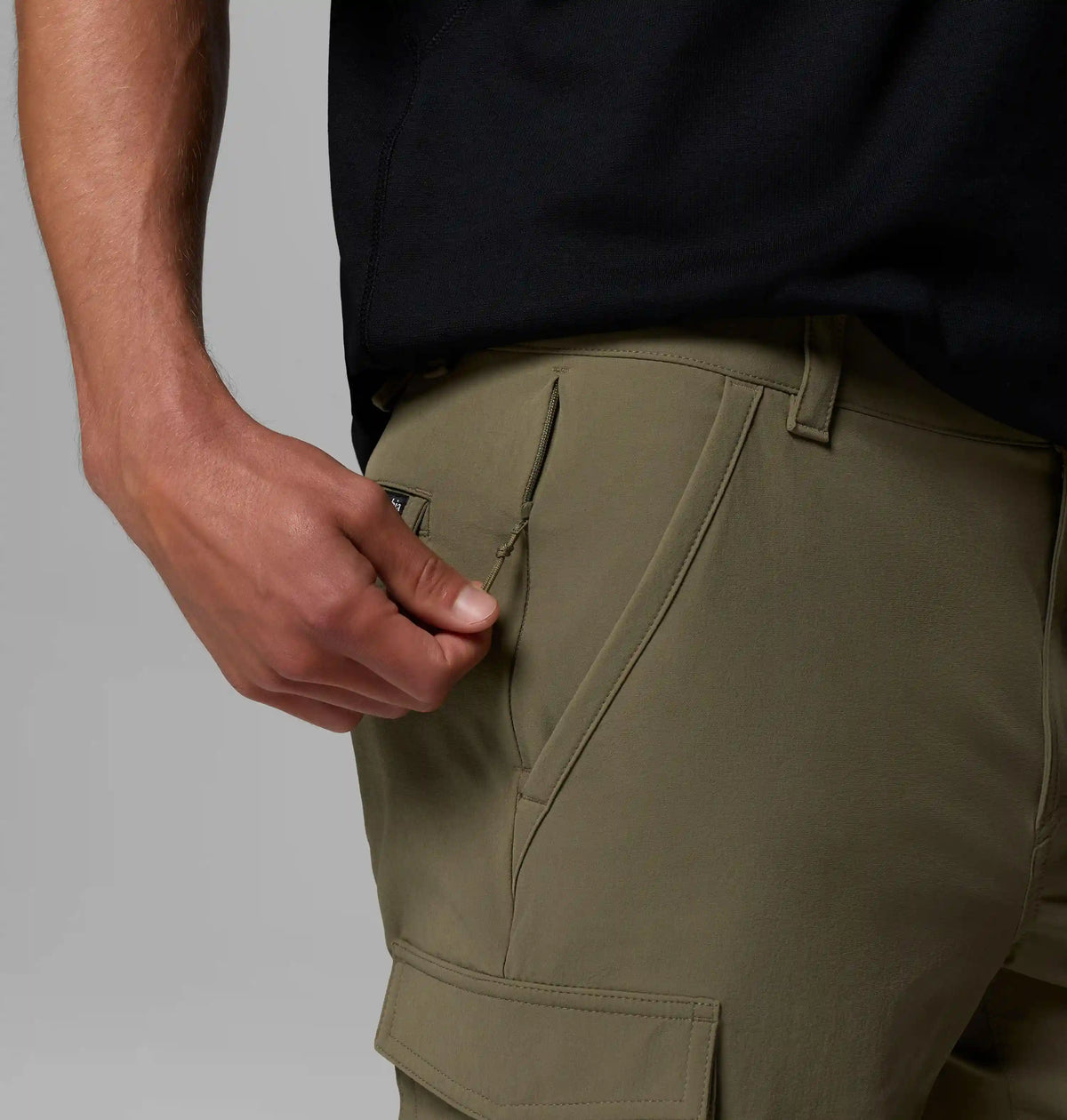 Men's ROC Tech Cargo Shorts